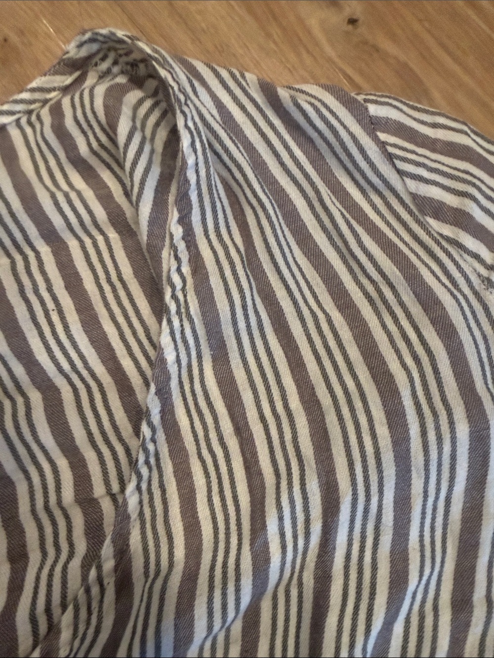 Urban Outfitters gray and white Striped Wrap Crop Top - Picture 4 of 5